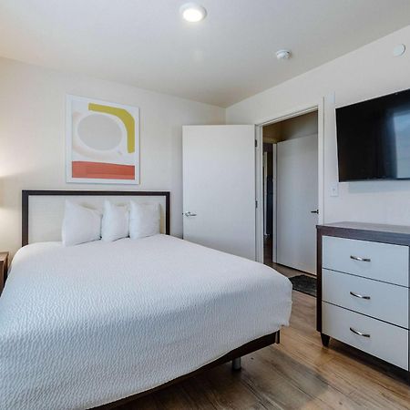 Waterwalk Extended Stay By Wyndham Wichita Exterior photo