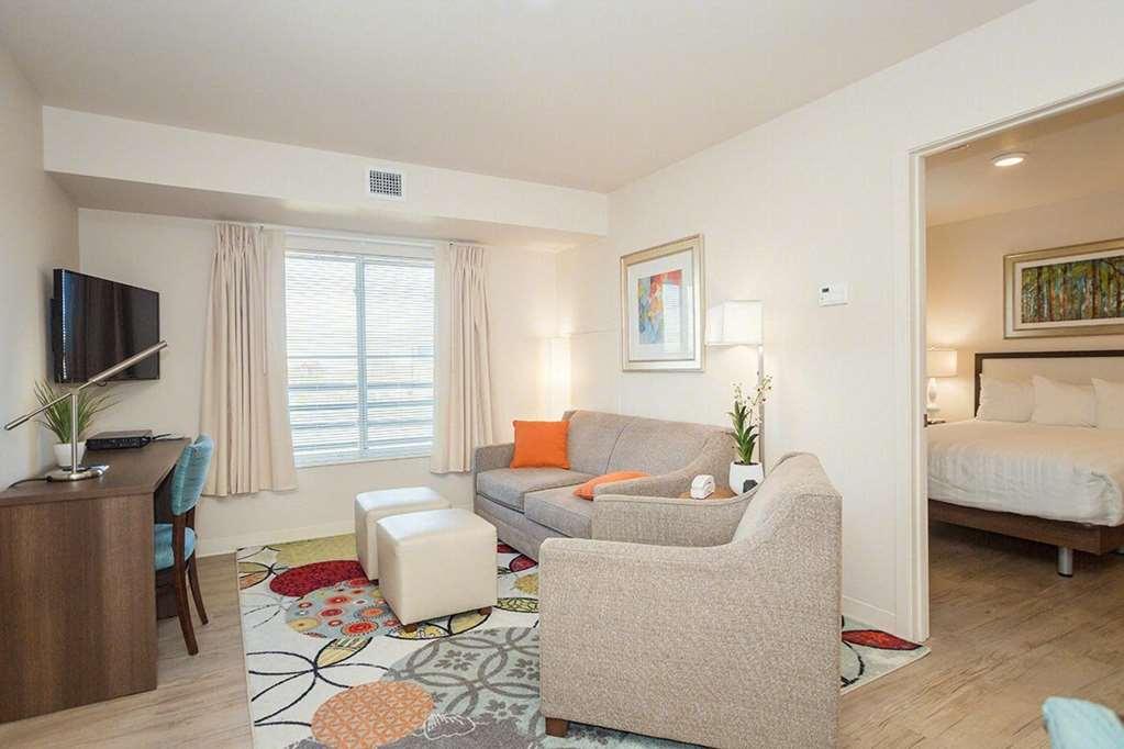 Waterwalk Extended Stay By Wyndham Wichita Room photo